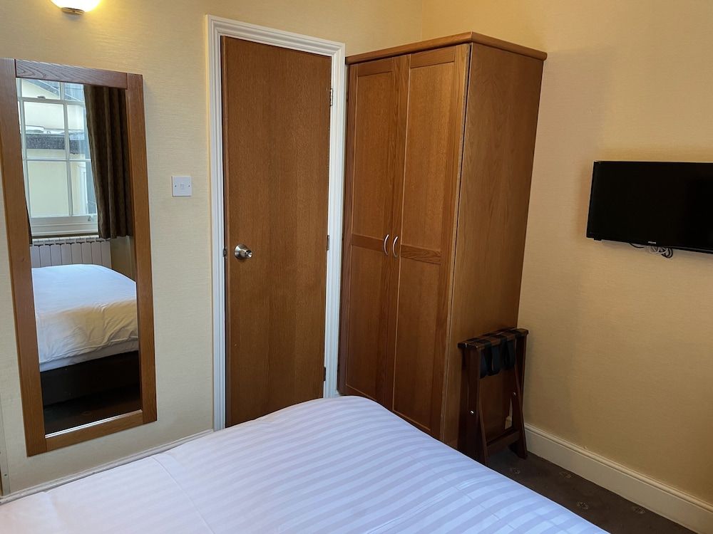 Orchard Hotel Standard Double Room