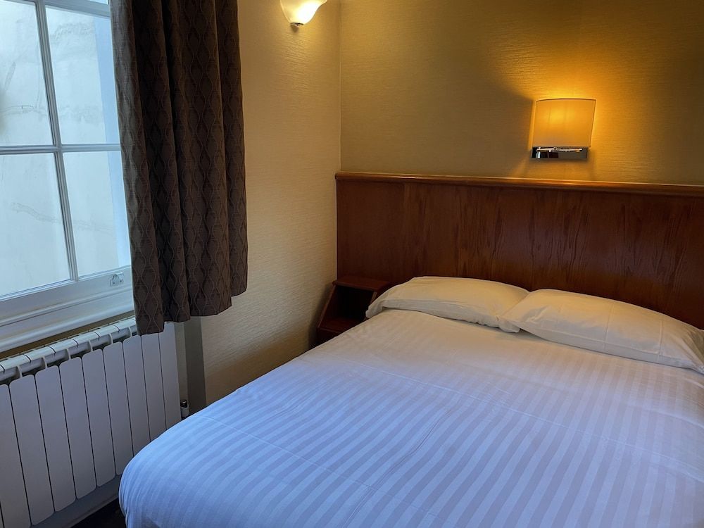 undefined Orchard Hotel 5