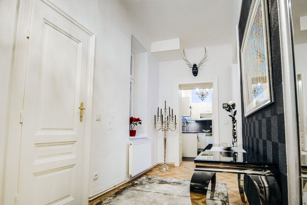 undefined Sophie's Place Augarten 10