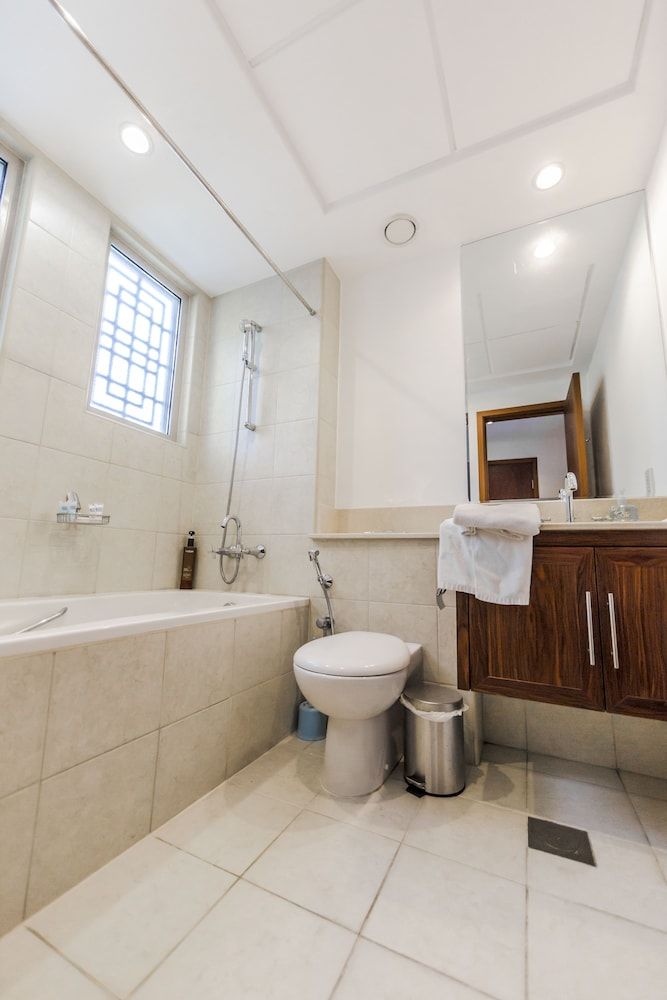 Bravo Way Burj Residences Tower 9 Deluxe Villa, 3 Bedrooms, Balcony, City View 12