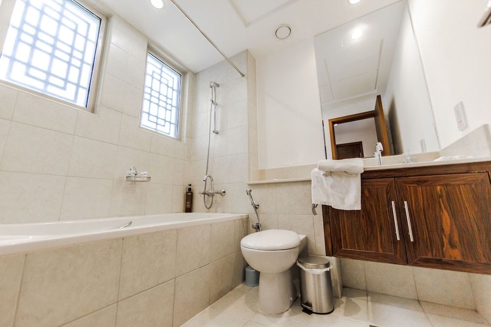 Bravo Way Burj Residences Tower 9 Deluxe Villa, 3 Bedrooms, Balcony, City View 13