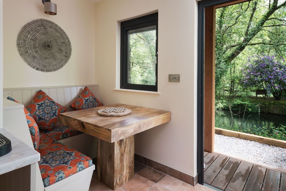 The Turtley Corn Mill Luxury Cabin, Ensuite, Lake View (Lakeside Lodges) 9