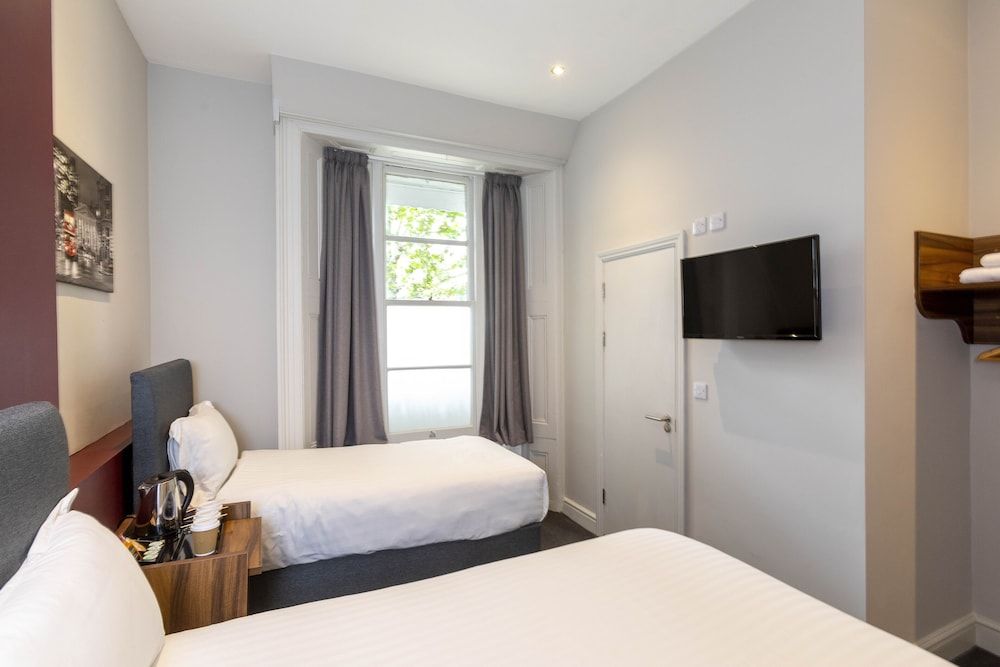 undefined Royal Park Hotel 2