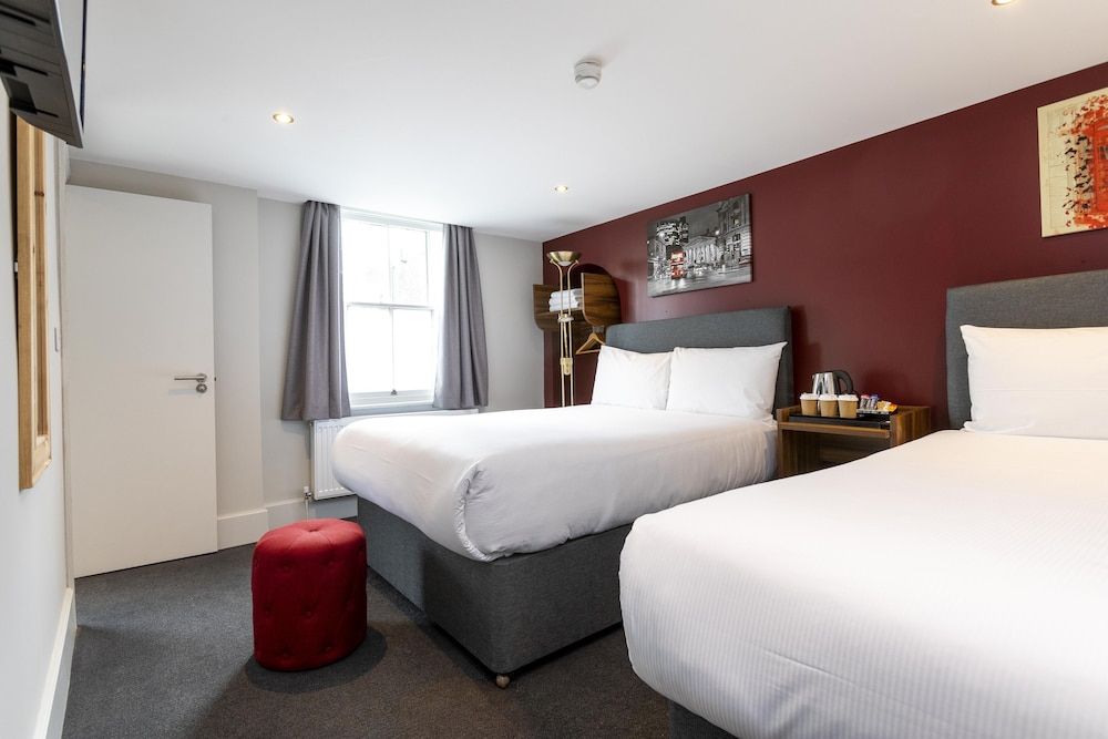 undefined Royal Park Hotel 8