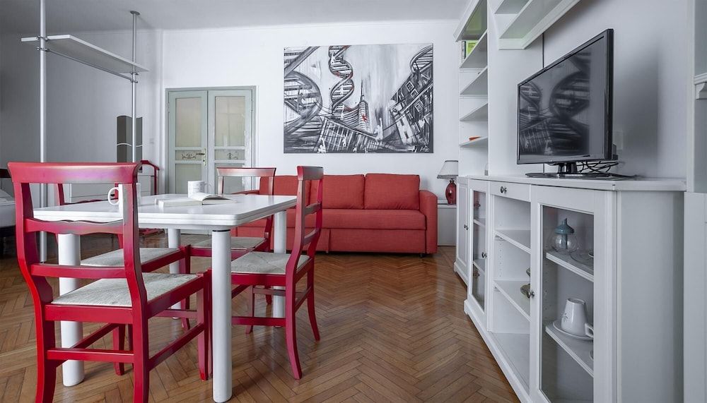 De Cristoforis 12 C Apartment 17