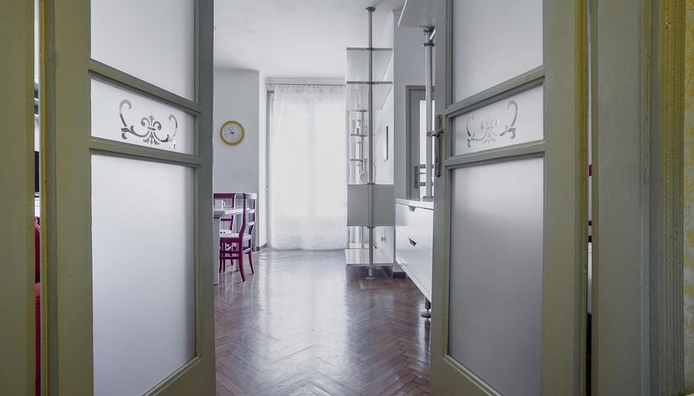 De Cristoforis 12 C Apartment 13