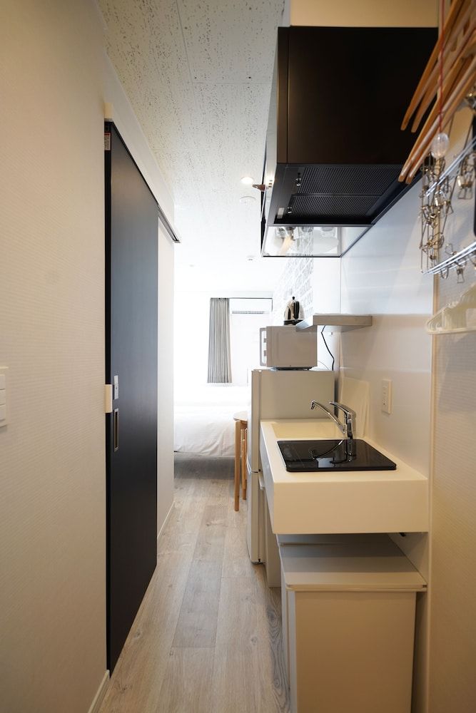 U-Hotel Takadanobaba Standard Triple Room 6