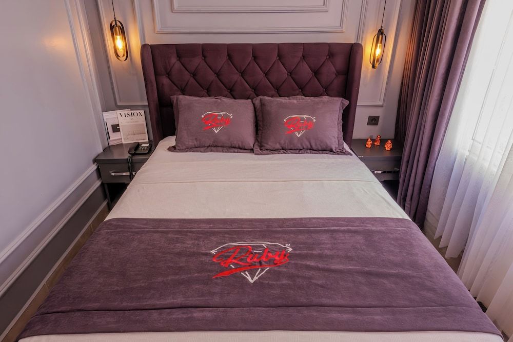 Ruby Suit Standard Room 5