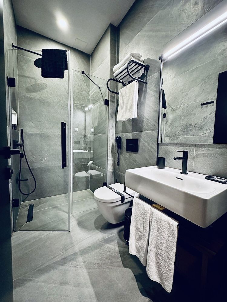 RUZ Hotels Junior Art Room Courtyard View 2