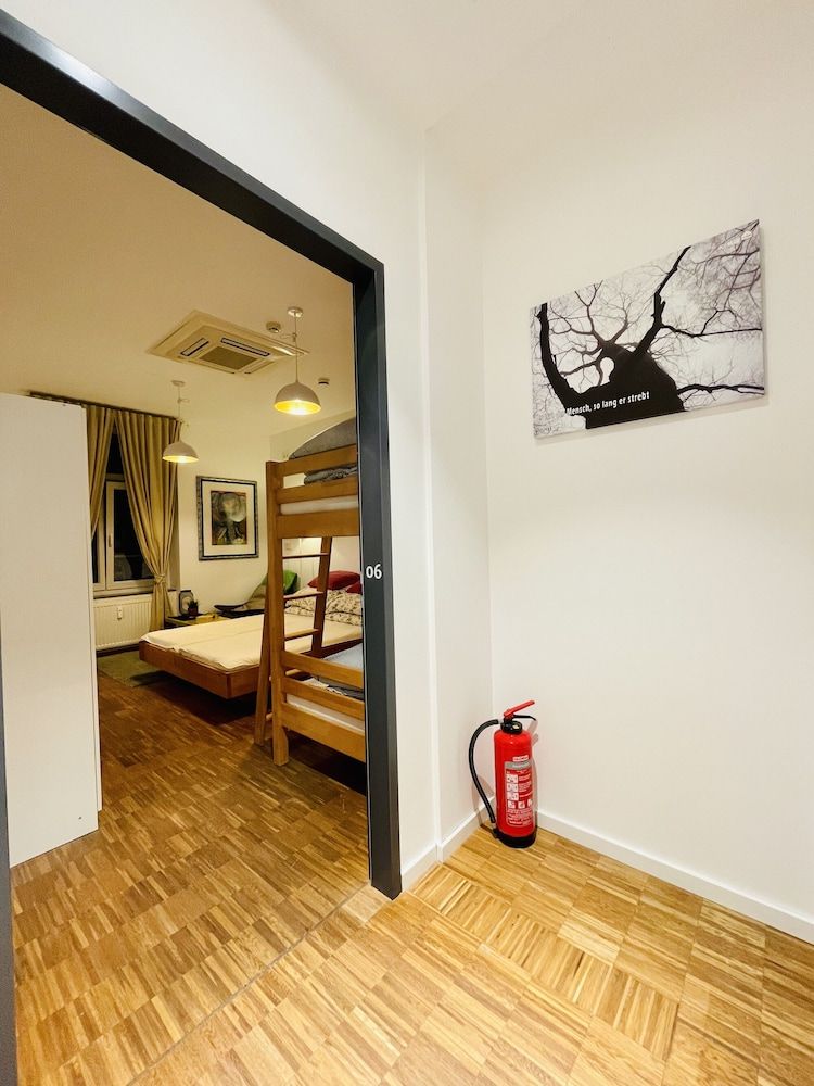 JC&BLUE Guesthouse - Hostel (Group) Libra - Family Room (Max 4 people) 12