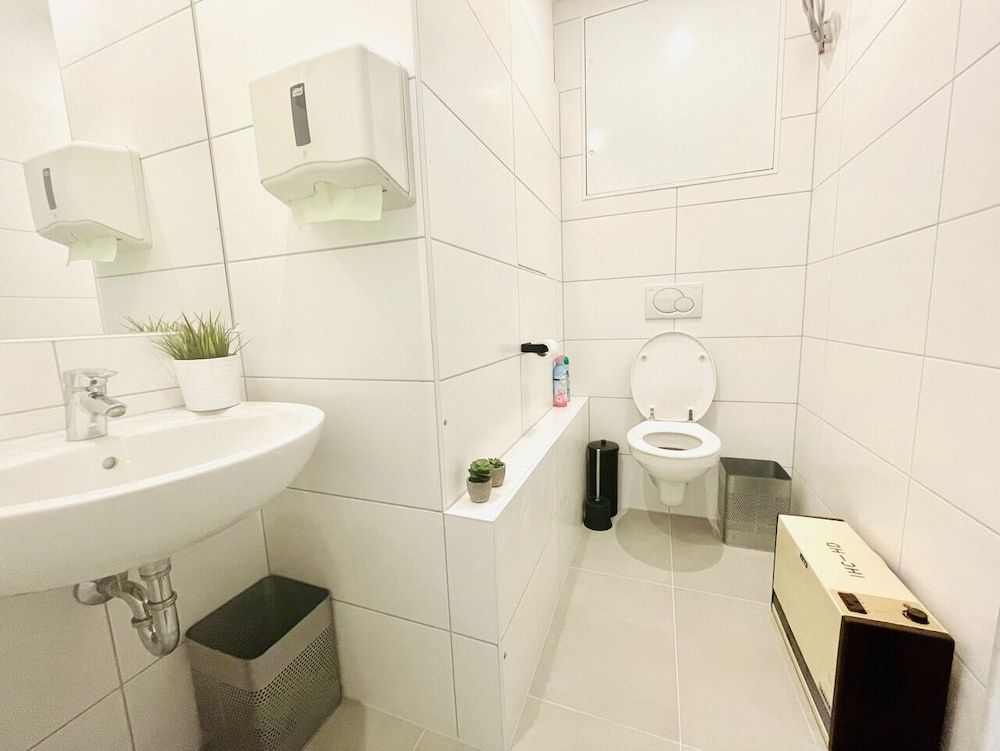 JC&BLUE Guesthouse - Hostel (Group) Libra - Family Room (Max 4 people) 9