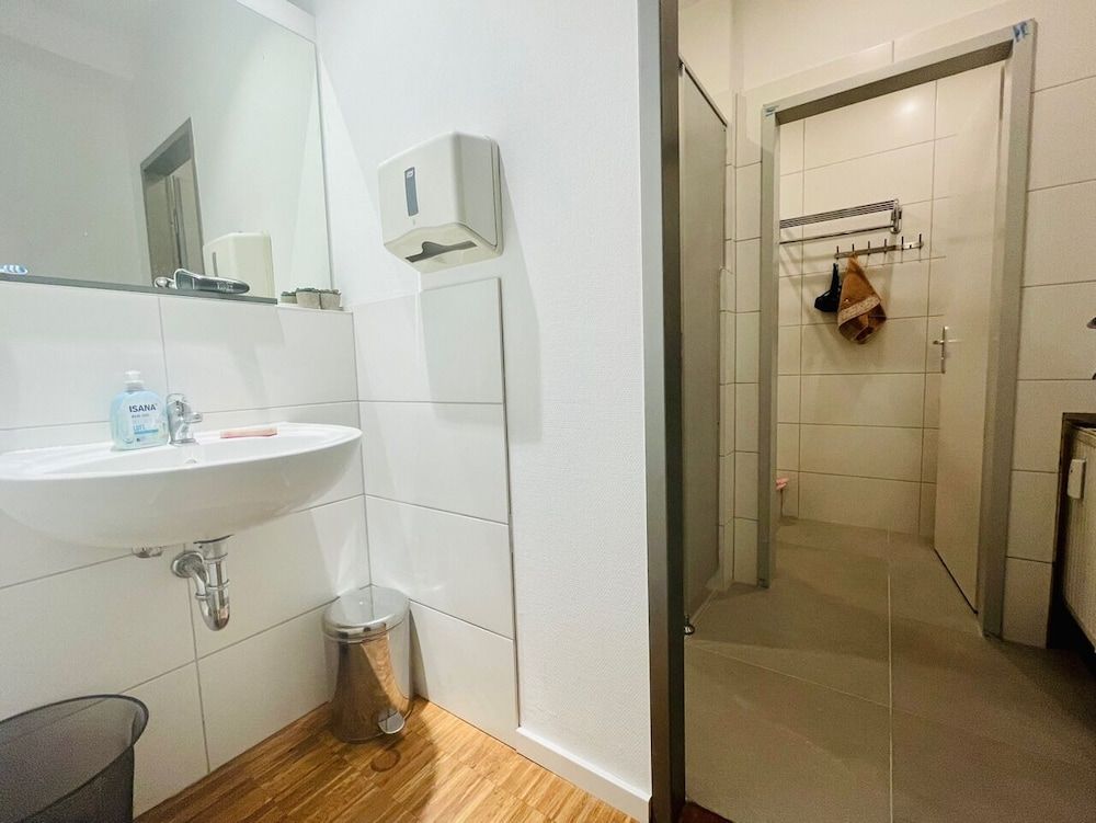 JC&BLUE Guesthouse - Hostel (Group) Libra - Family Room (Max 4 people) 7