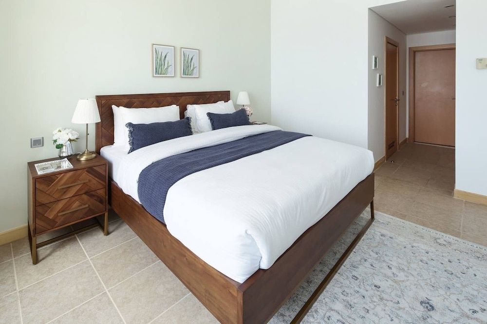 undefined Sleek And Elegant 1BR on The Palm! 7