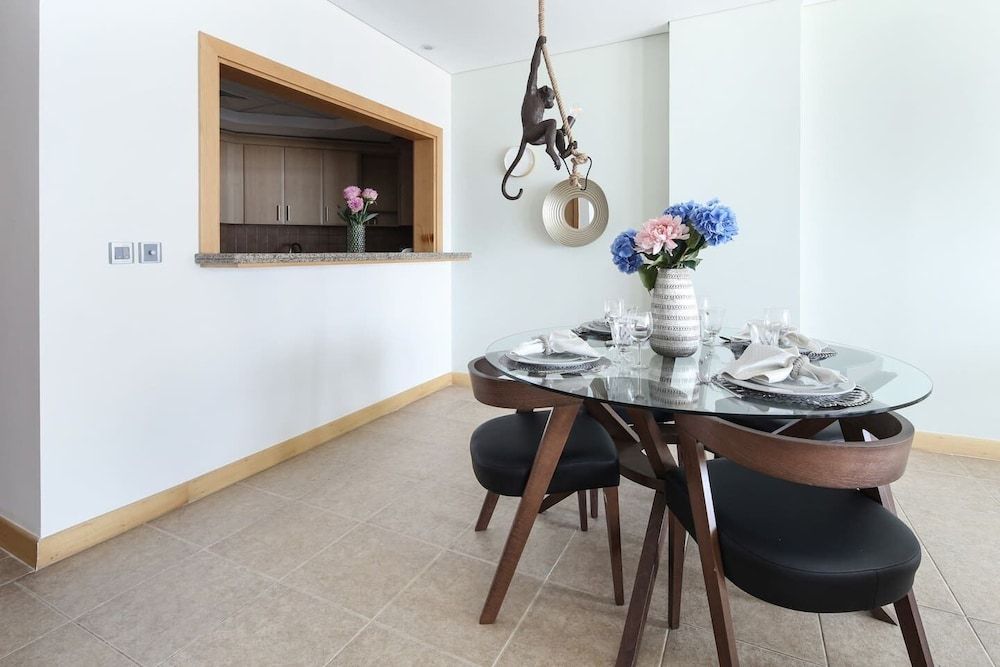 undefined Sleek And Elegant 1BR on The Palm!