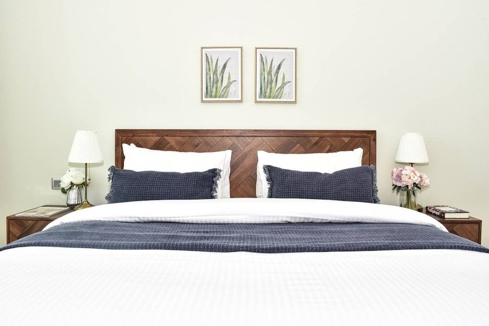 undefined Sleek And Elegant 1BR on The Palm! 6