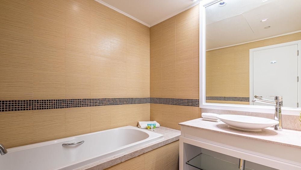 LUX Holiday Home - IBN Residence 2 Deluxe Apartment 22