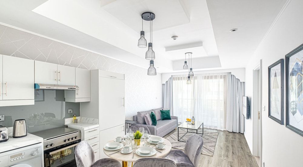 LUX Holiday Home - IBN Residence 2 Deluxe Apartment