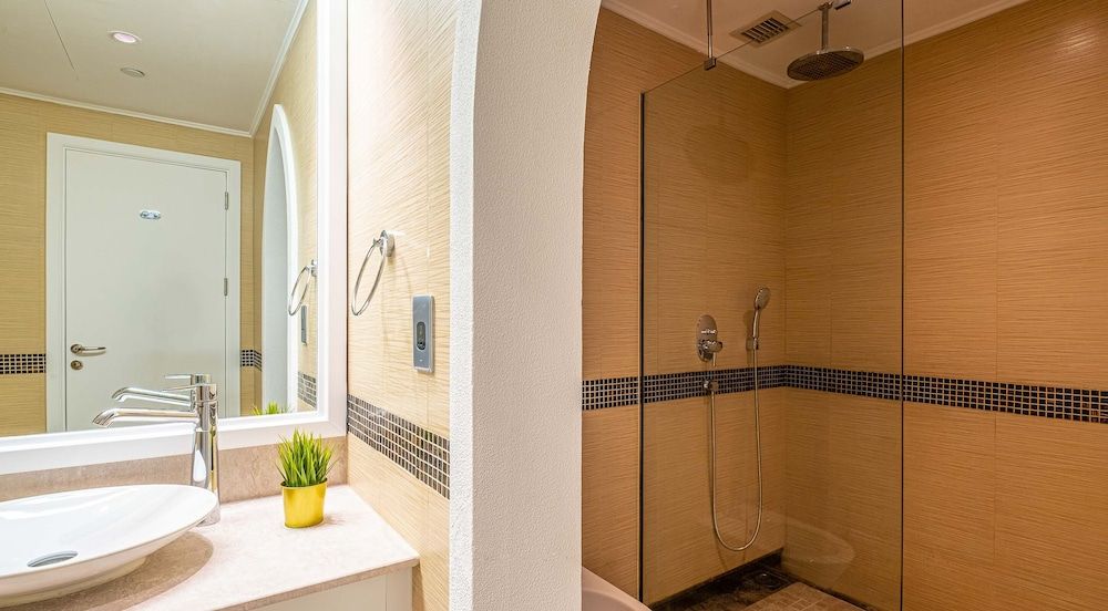 LUX Holiday Home - IBN Residence 2 Deluxe Apartment 24