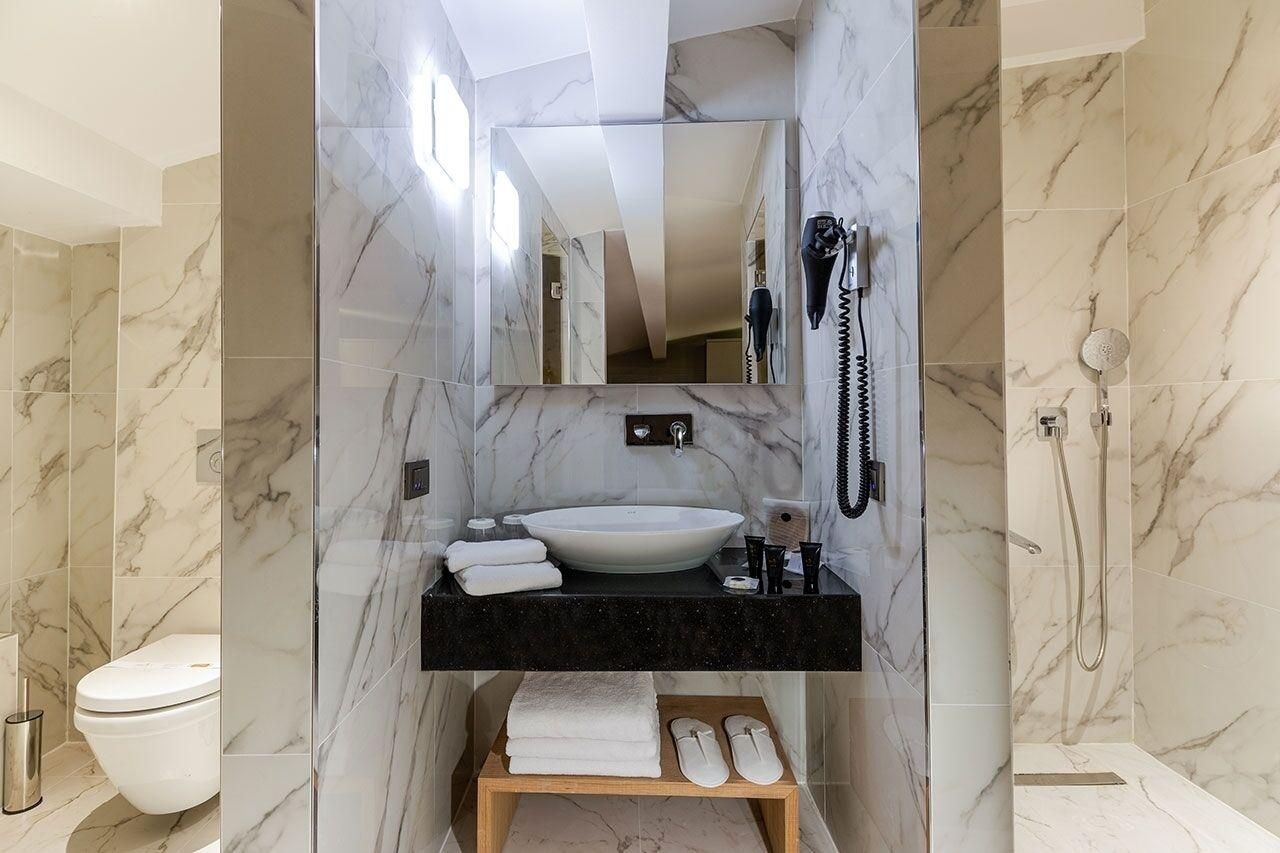 undefined Broyt Hotel 9