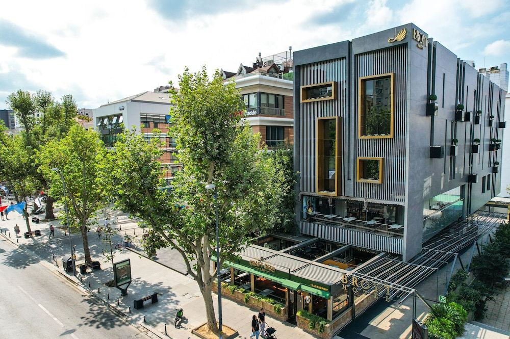 undefined Broyt Hotel 3