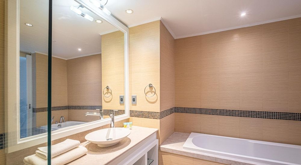 LUX Holiday Home - IBN Residence 1 Deluxe Apartment 34