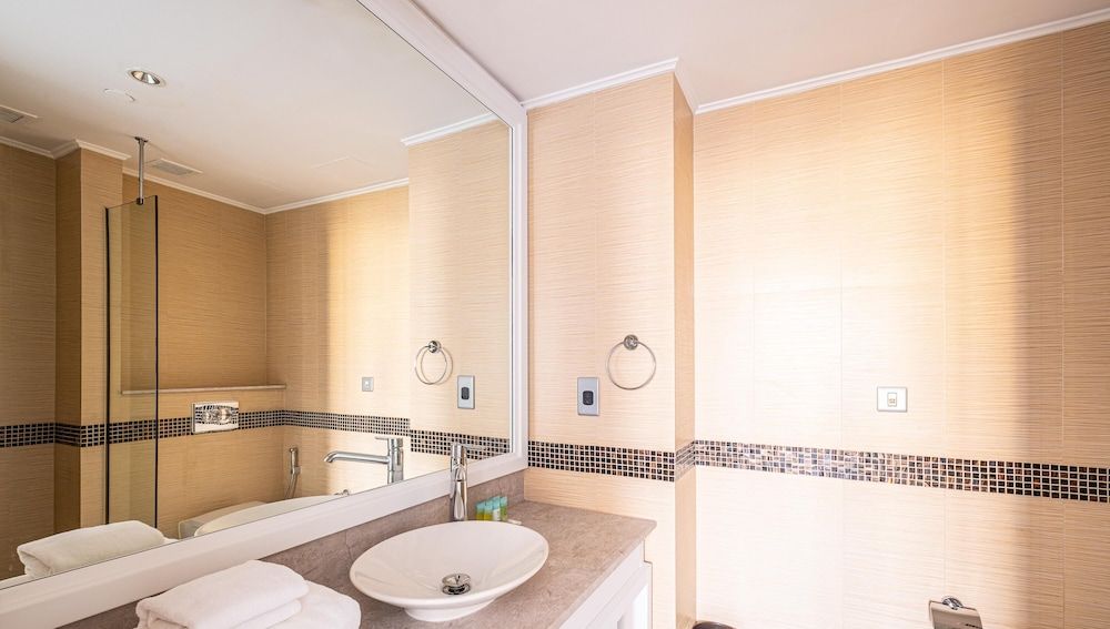 LUX Holiday Home - IBN Residence 1 Deluxe Apartment 37