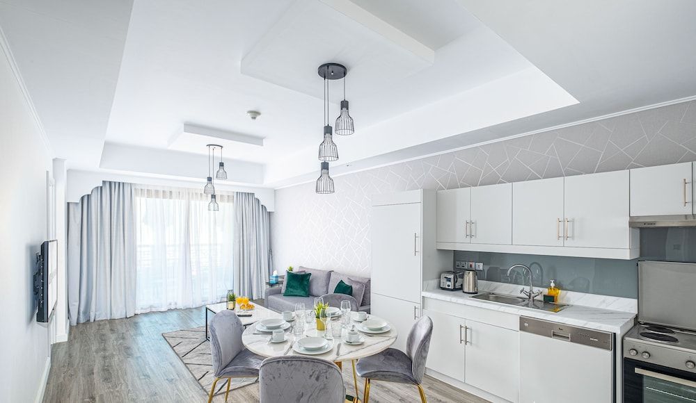 LUX Holiday Home - IBN Residence 1 Deluxe Apartment 18