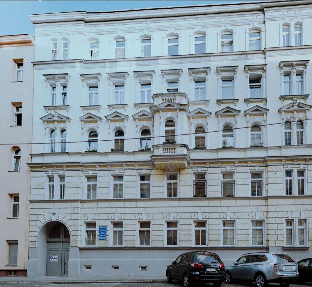 undefined Modern City Apartment Near Central Park 2