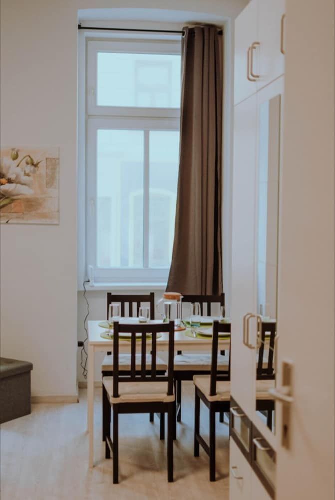 undefined Modern City Apartment Near Central Park 7