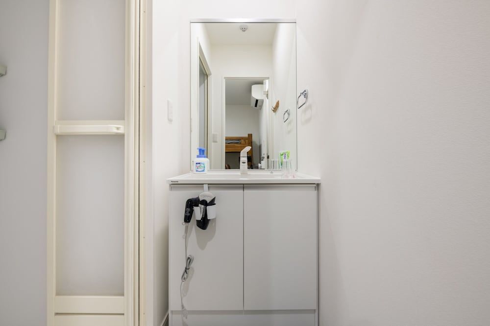 ZAITO Tokyo Yokokawa Economy Inn Basic Double Room (402) 5