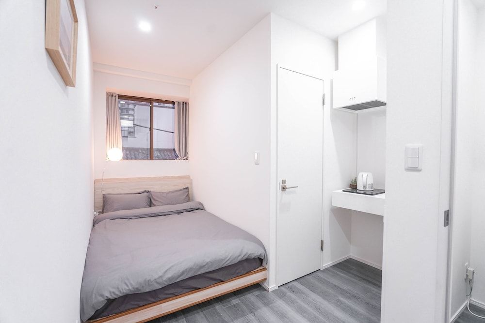 Basic Double Room (305)