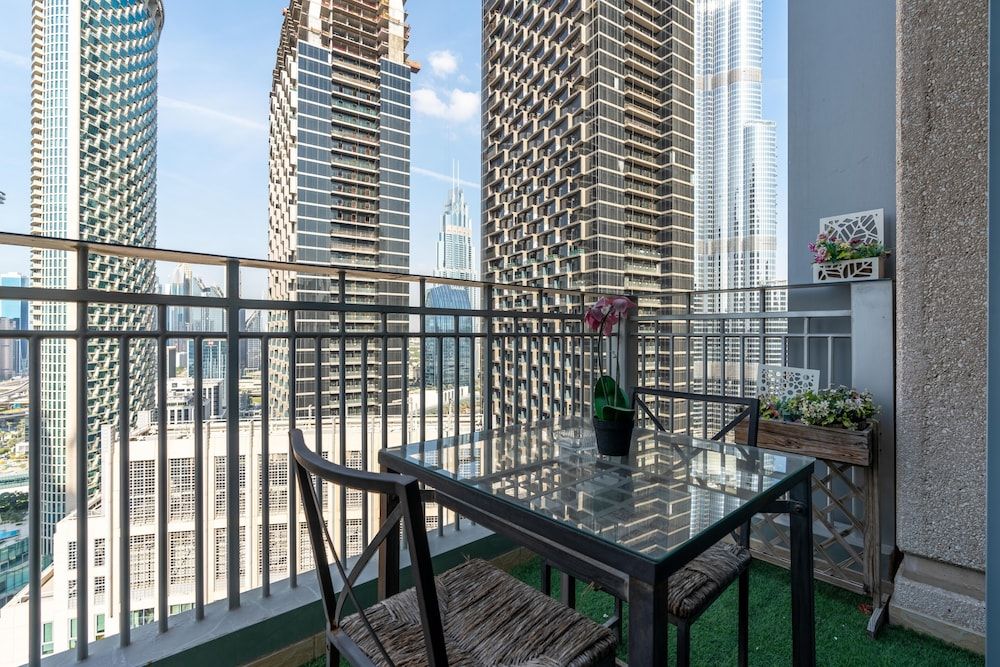 Lux BnB Stand Point -Burj Views Premium Apartment 14