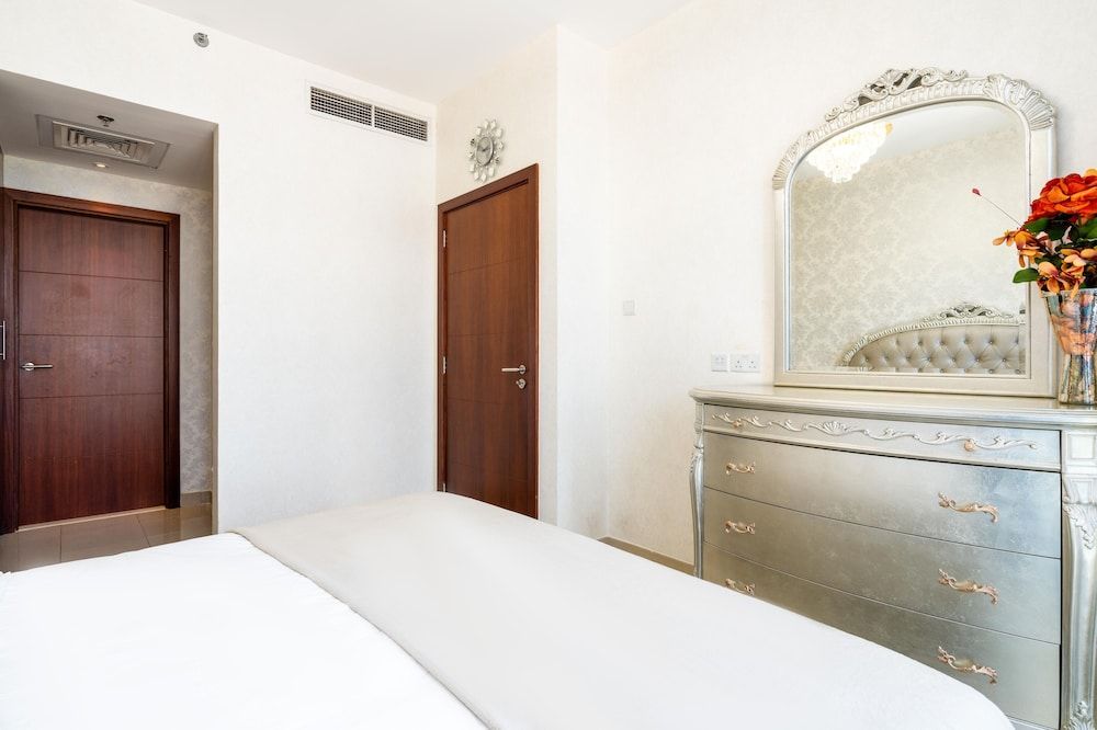 undefined Lux BnB Stand Point -Burj Views 3