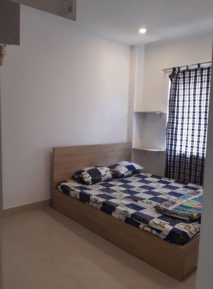 Liu Jia Home Stay Basic Room, 1 Queen Bed, Smoking 3