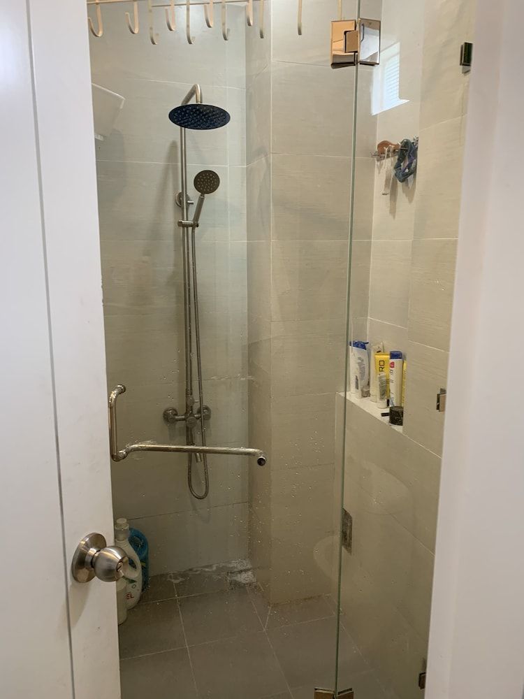 Liu Jia Home Stay Basic Room, 1 Queen Bed, Smoking 23