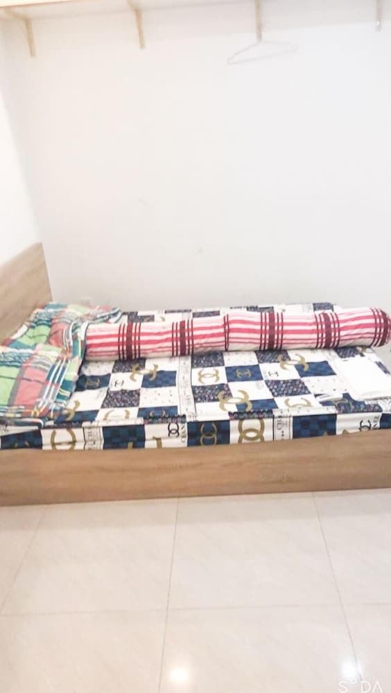 Liu Jia Home Stay Basic Room, 1 Queen Bed, Smoking 6