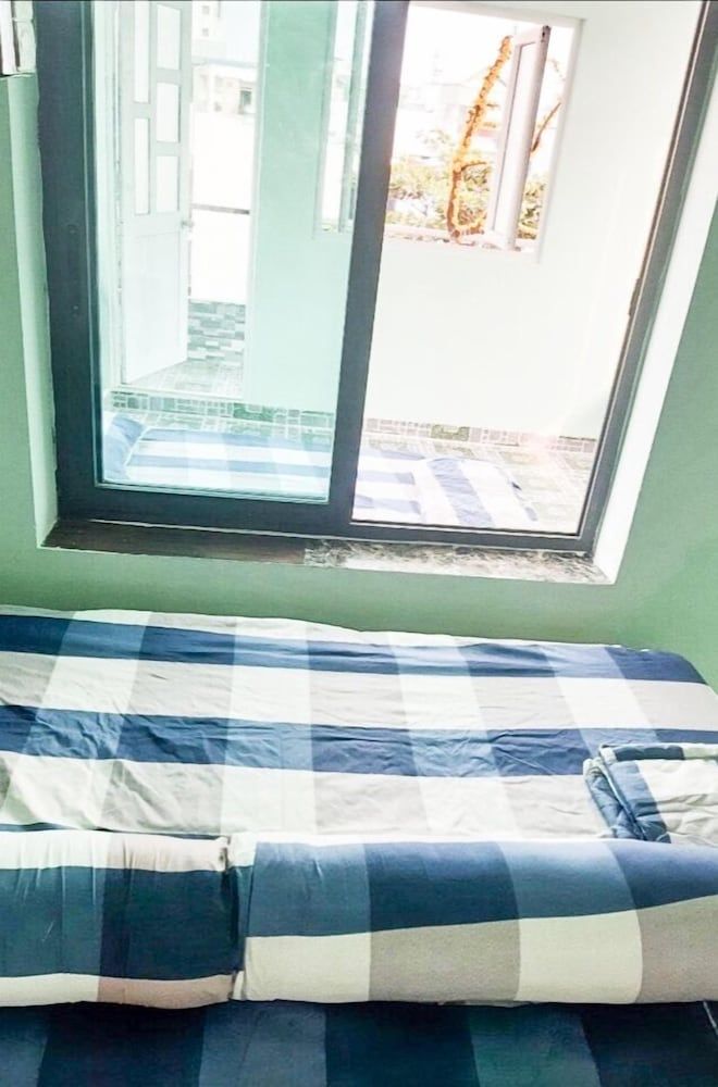 Liu Jia Home Stay Basic Room, 1 Queen Bed, Smoking 10