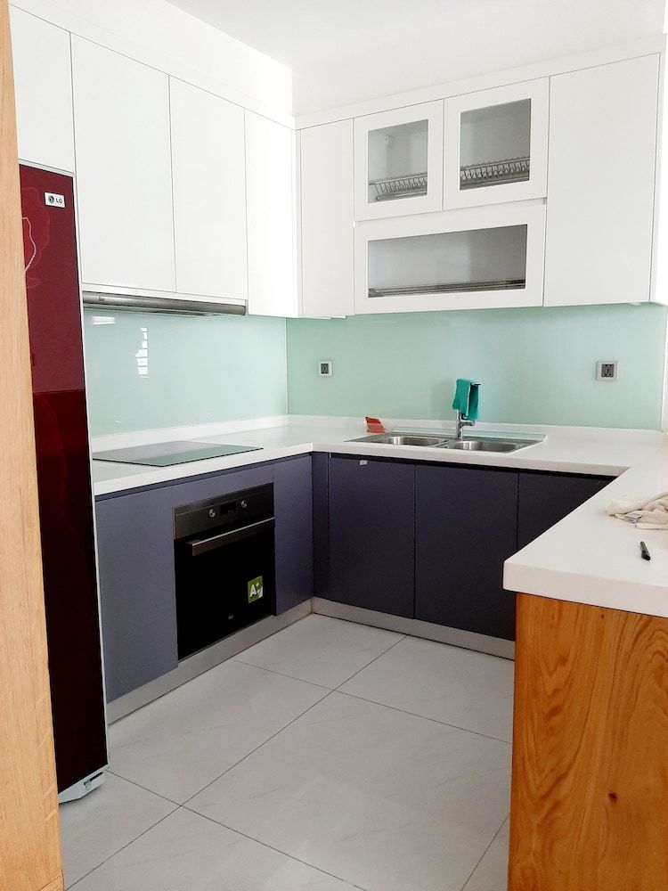 undefined Spacious Modern 4-bed 140sqm Vinhomes Apartment 7