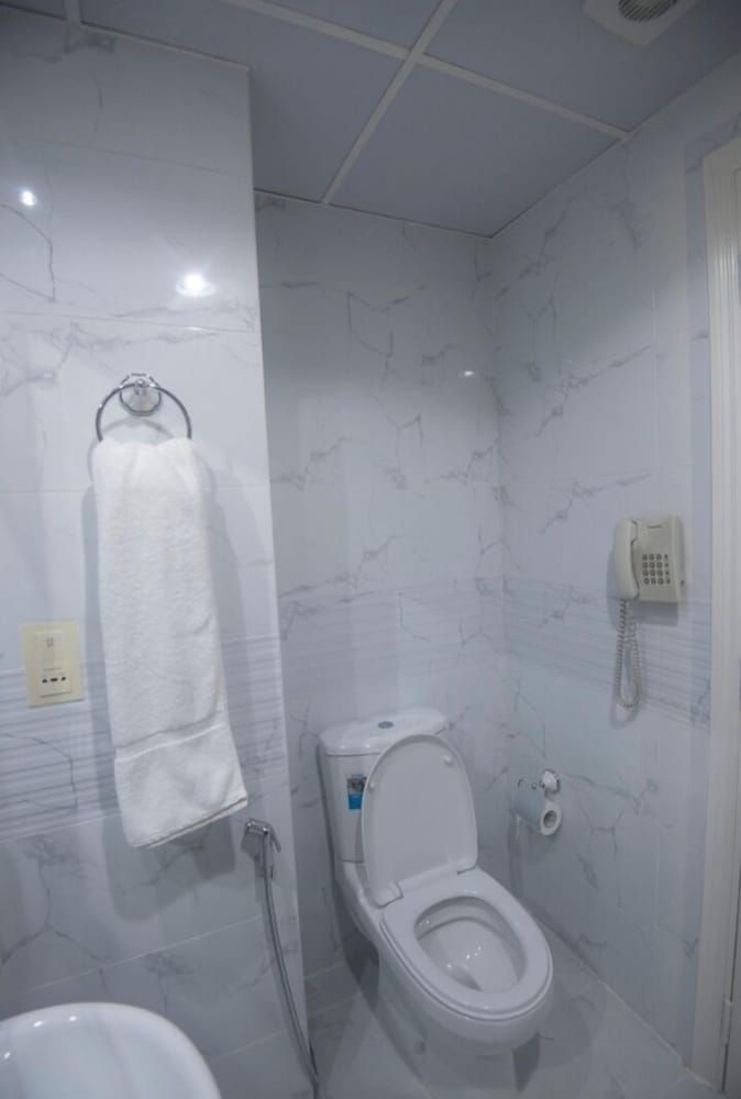 Dream White Hotel Classic Room, 1 Double or 2 Twin Beds 4