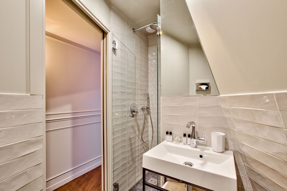 Maison Barbès Classic Room 4