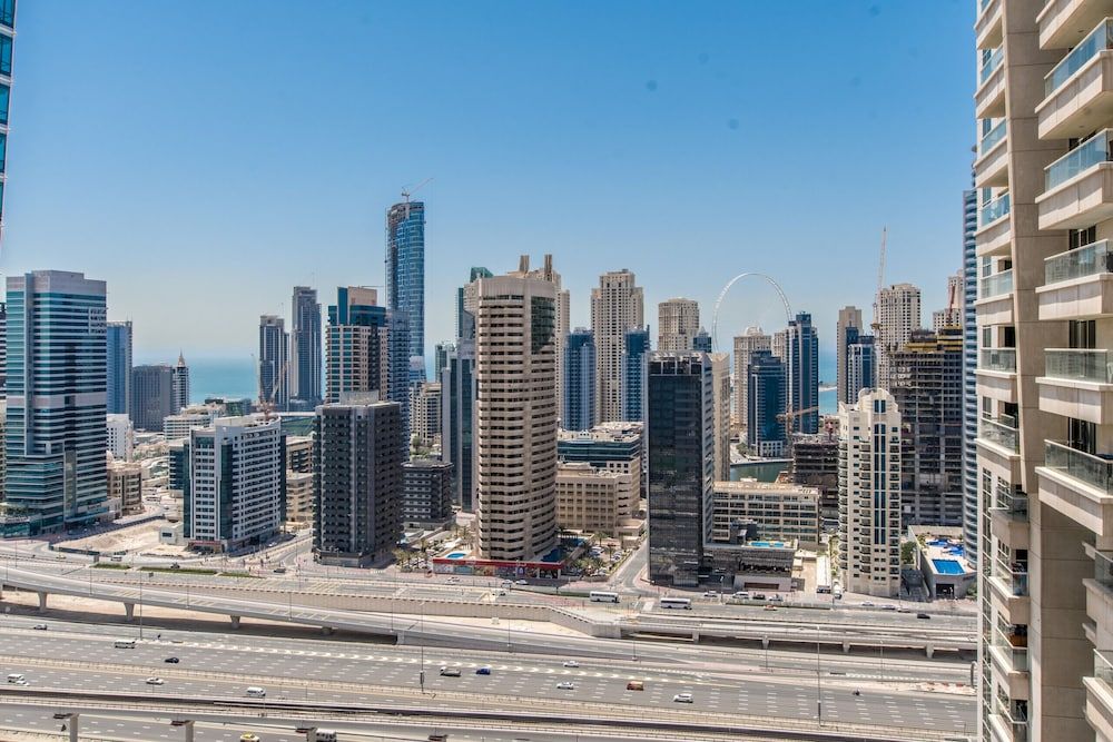 undefined JLT - Goldcrest Executive 1 Cluster C