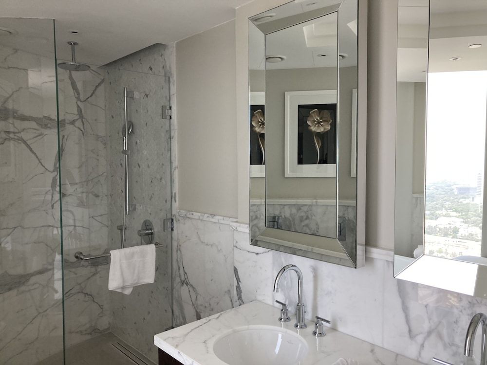 Ultimate Luxury Address Boulevard Dubai - 3 Bedrooms Apartment (3 Bedrooms) 16