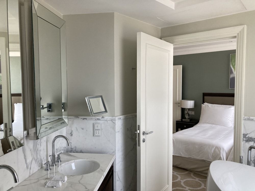 Ultimate Luxury Address Boulevard Dubai - 3 Bedrooms Apartment (3 Bedrooms) 29