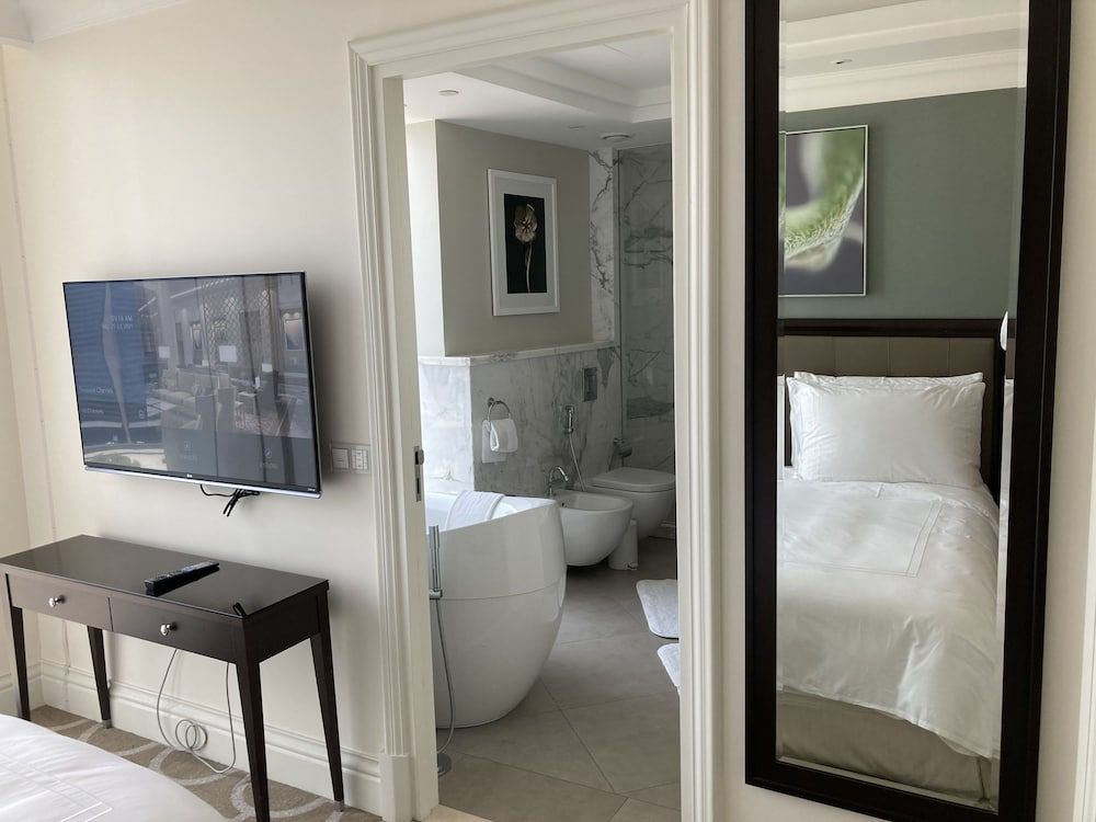 Ultimate Luxury Address Boulevard Dubai - 3 Bedrooms Apartment (3 Bedrooms) 28