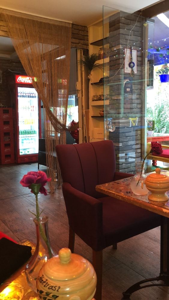 Gülhane Hotel Triple Room 4