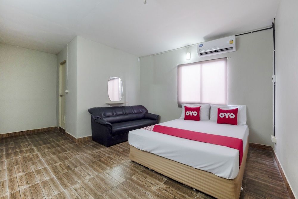 OYO 1066 Encore Sea Side Basic Double Room 2