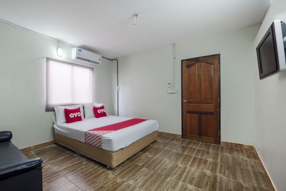 OYO 1066 Encore Sea Side Basic Double Room 6