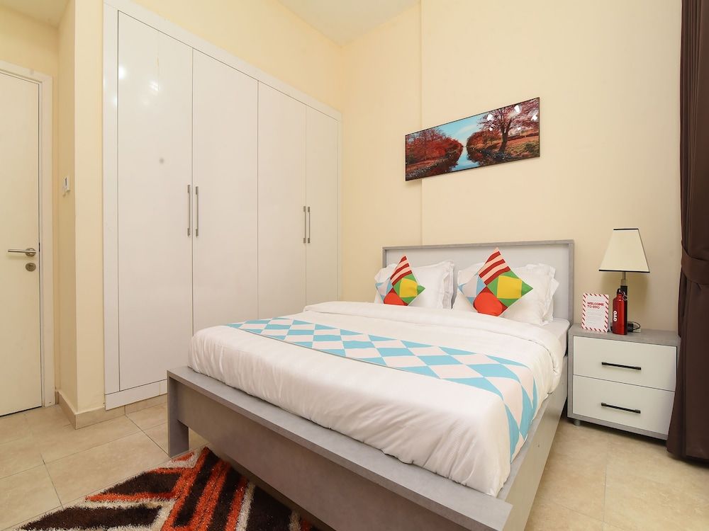 undefined OYO 575 Home Capitol tower 11