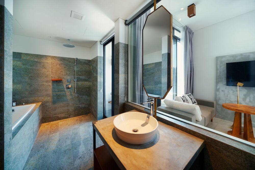 Superior Double Room, Partial Ocean View