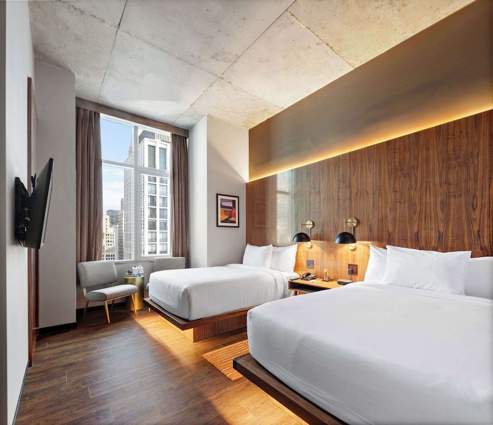 Room, 2 Double Beds, City View
